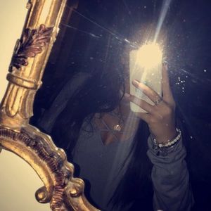 Meet your Posher, Isabel